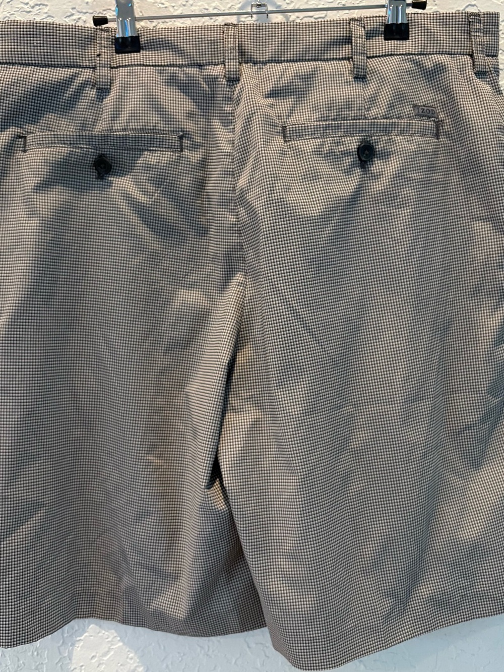 Izod Men's Micro-Check Flat Front Shorts in Brown and white - Picture 3 of 6